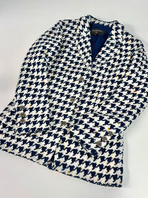 Chanel 21P black and white tweed Jacket