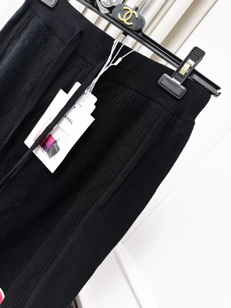 Chanel 24C cashmere knit shorts, black with pink trim