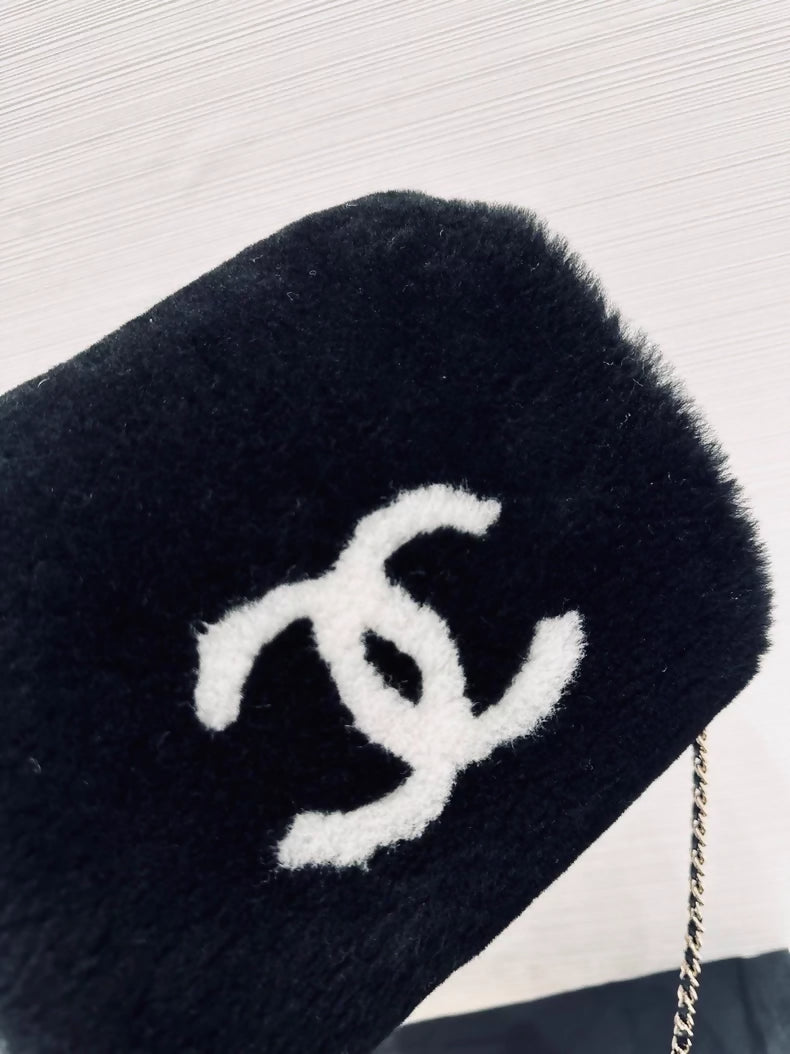 Chanel 25N Coco Neige Black Double C Logo Warm Handbag/Crossbody Bag