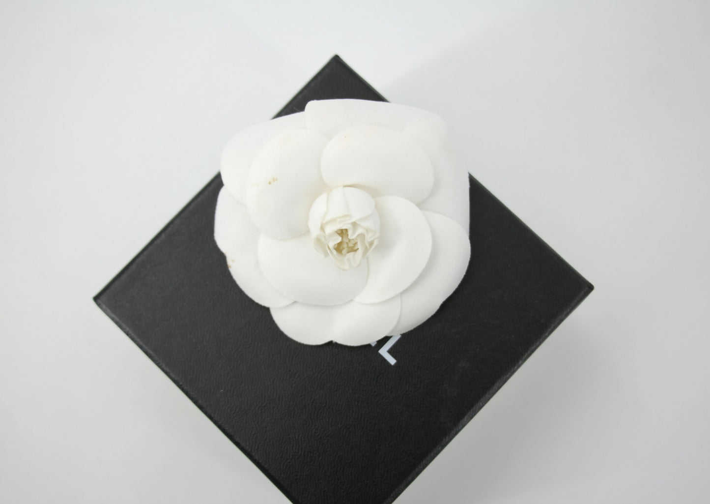 Chanel Vintage 81-85 White Silk Camellia Brooch