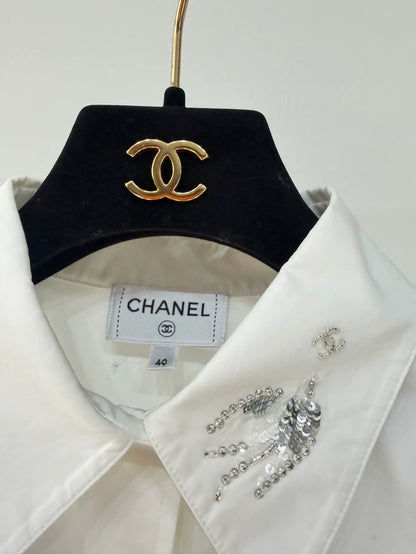 Chanel 25S sequined bird double C white shirt