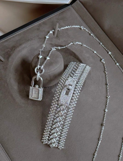 Hermès High Jewellery Kelly Joaillidre 
Bracelet/Watch/Necklace White gold Full Diamonds Himalaya Necklace