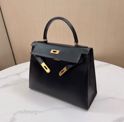 Hermès Kelly Sellier 28 Black Box Gold Hardware