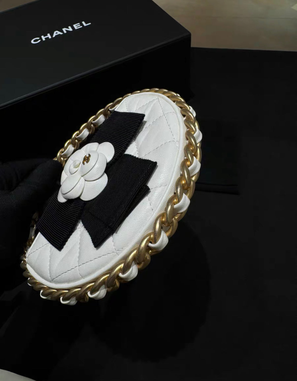 Chanel 23k Camellia Hula Hoop Bag White – Wararni.com