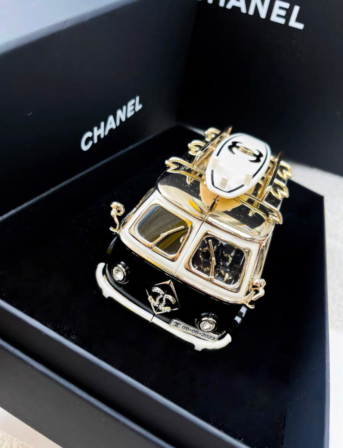 Chanel 24C Mini Van Minaudiere