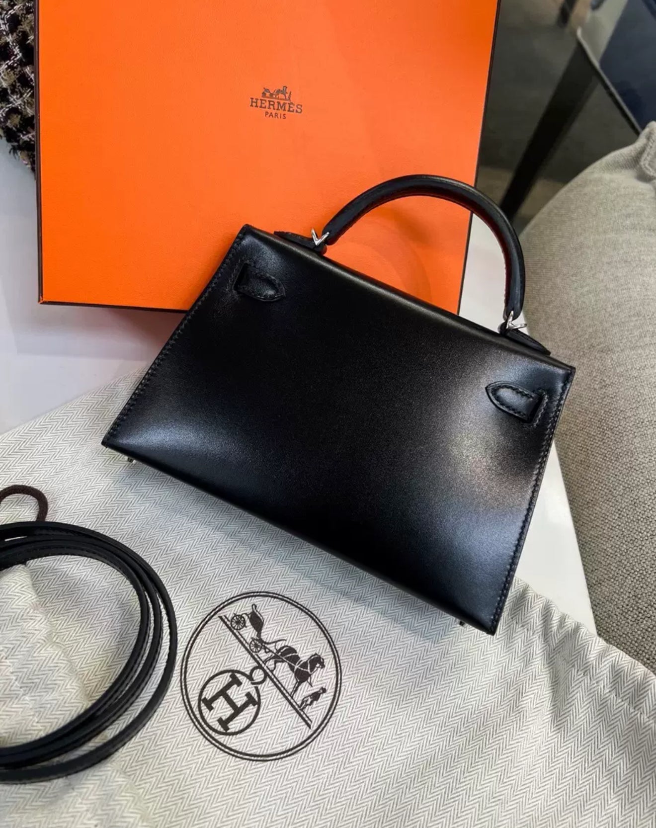 Hermès Mini Kelly Black Box Leather Palladium Hardware – Wararni.com