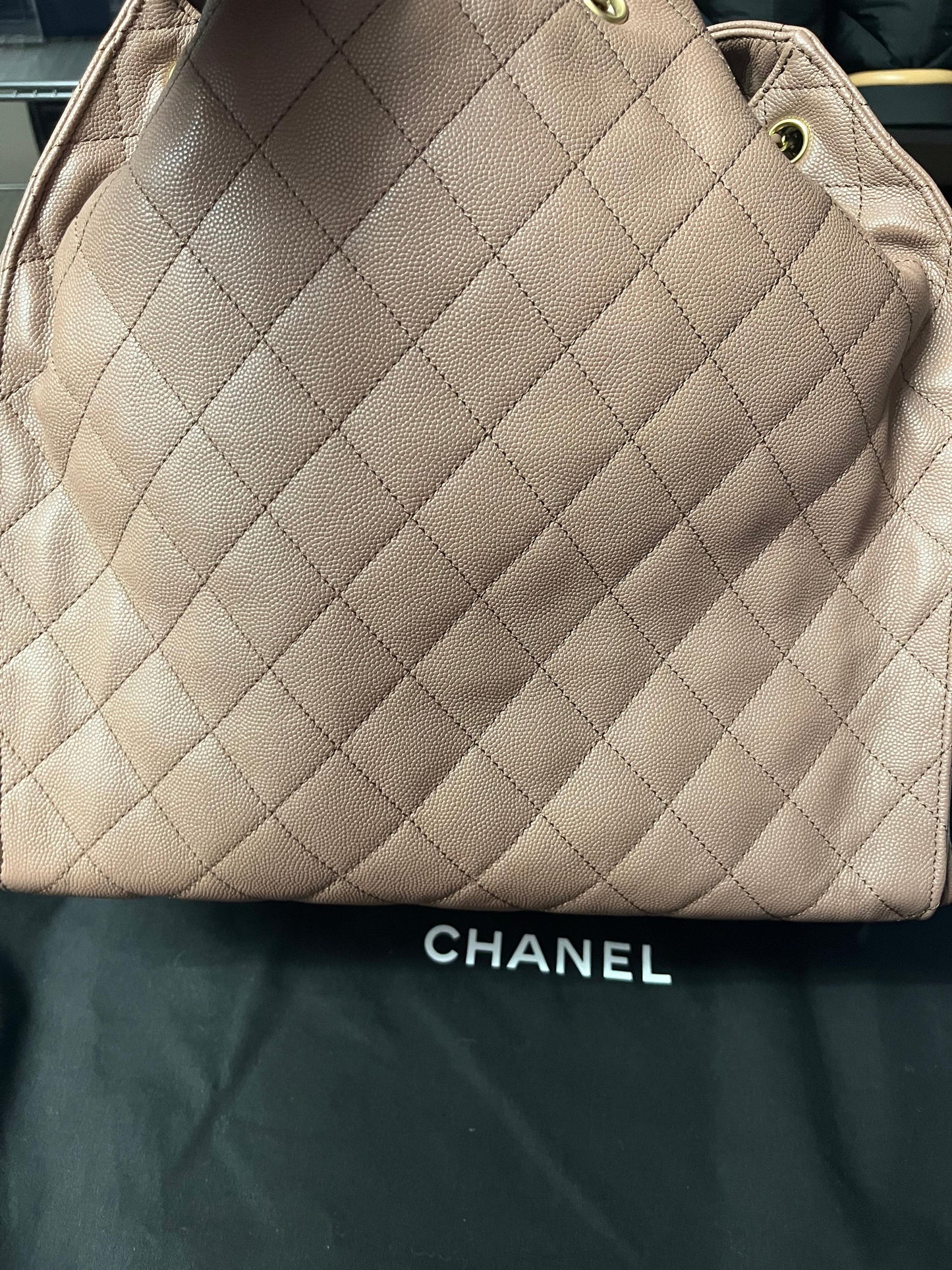 Chanel 25 Hobo bag Medium brown leather gold hardware