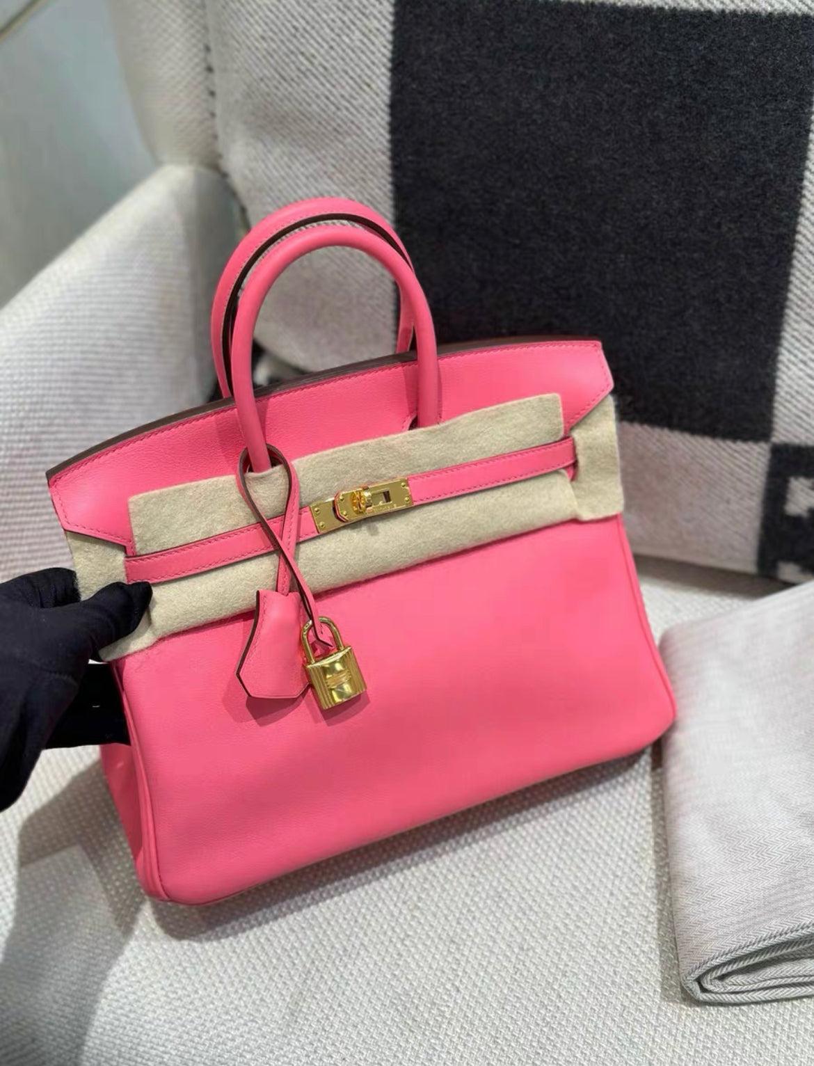 Hermes Birkin 25, Rose Lipstick Pink Swift Leather With Gold Hardware