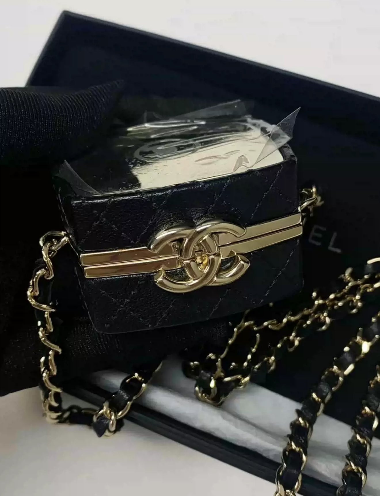 Chanel 21K Mini Box chain Bag