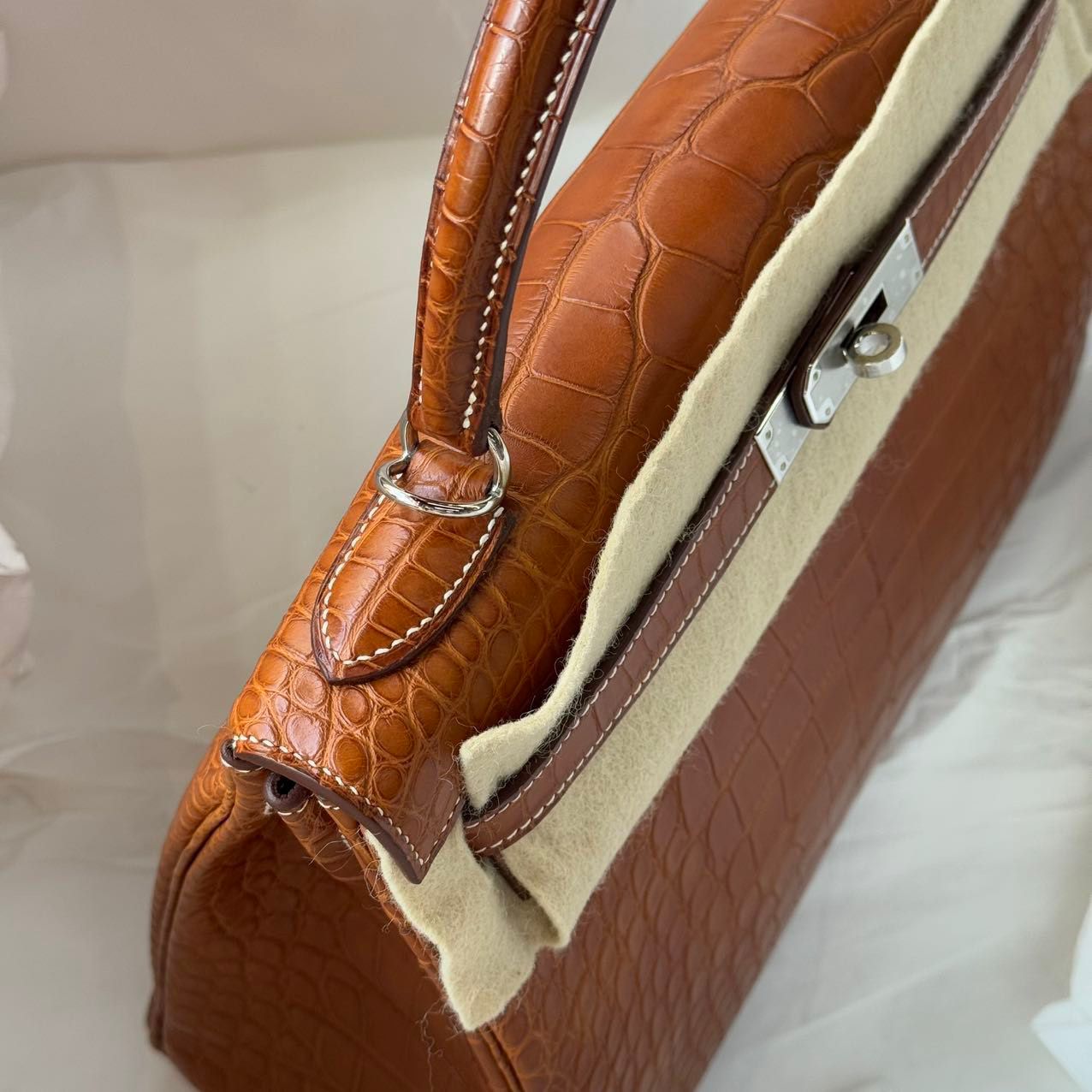Hermes Kelly 32 Matte Crocodile Fauve Barenia Leather palladium hardware