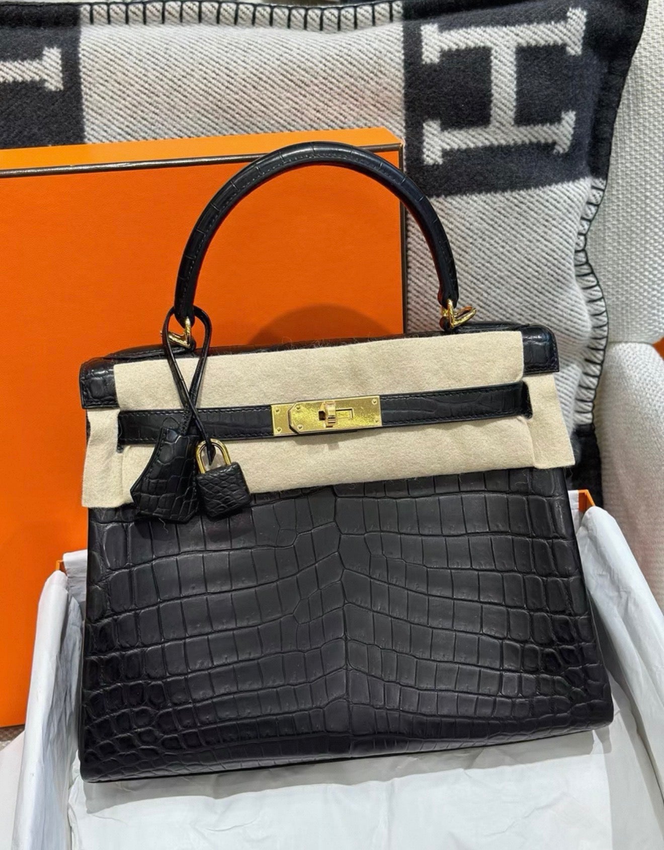 Hermes Kelly 28 black matte crocodile leather gold hardware
