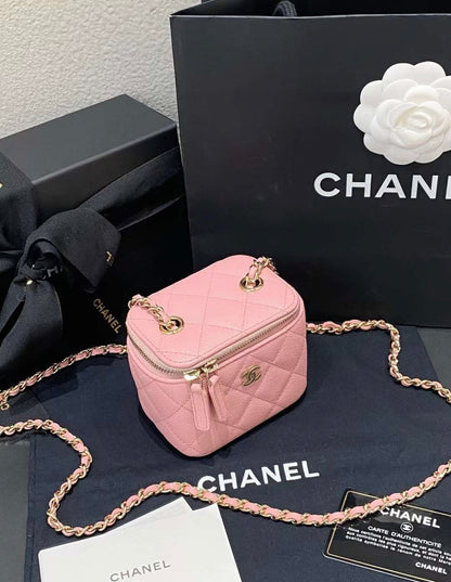 CHANEL 20 Pink Quilted Caviar Leather Mini Vanity Case With Chain Bag