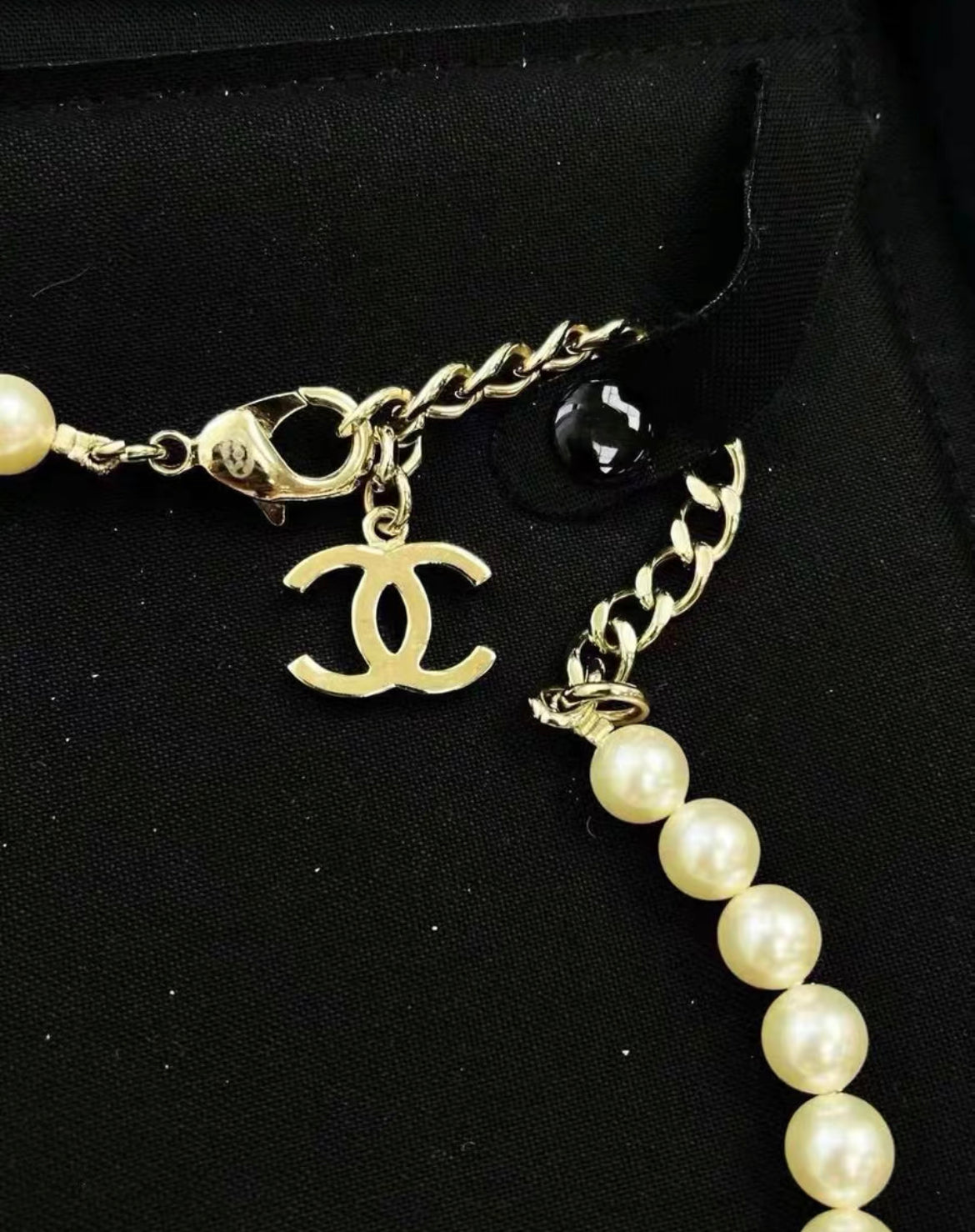 Chanel 23S Flower Diamond Pearl Necklace