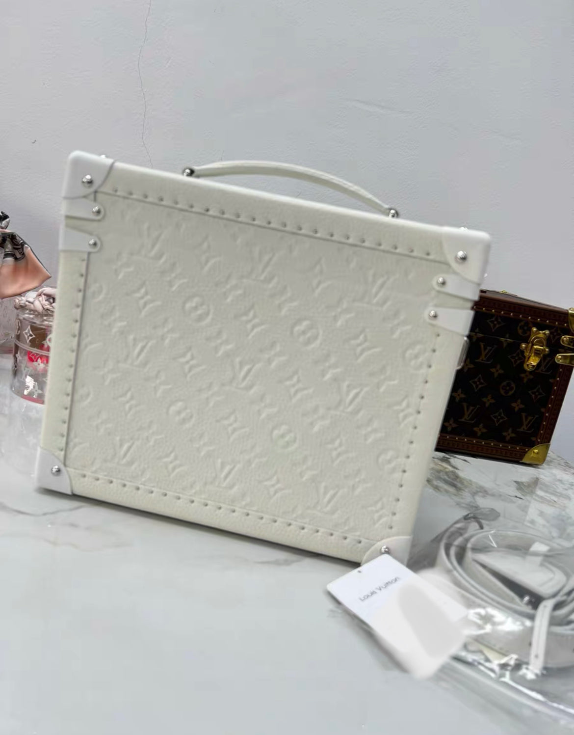 Limited Edition Louis Vuitton x Virgil Abloh Zoooom With Friends