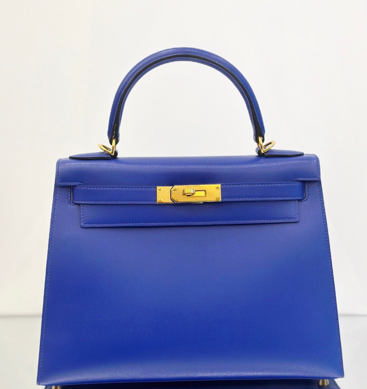 Hermès Kelly Sellier 28 Bleu Electric Tadelakt Gold Hardware