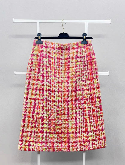 Chanel 20A Pink Tweed Skirt size 36