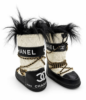 Chanel Fall-Winter 1993 Runway Snow Boots By Karl Lagerfeld