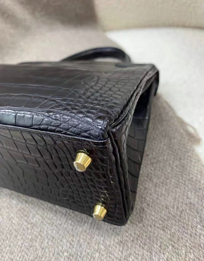 HERMÈS KELLY 25 RETOURNE MATTE BLACK ALLIGATOR GOLD HARDWARE BRAND NEW