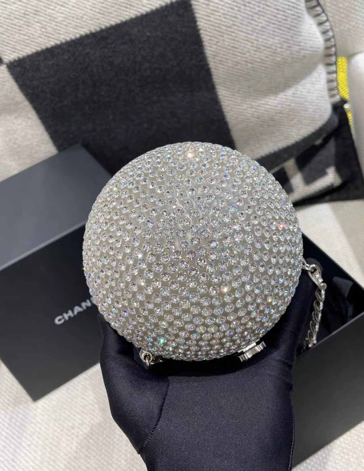 CHANEL Plexiglass Strass CC Round Minaudiere Clutch Silver