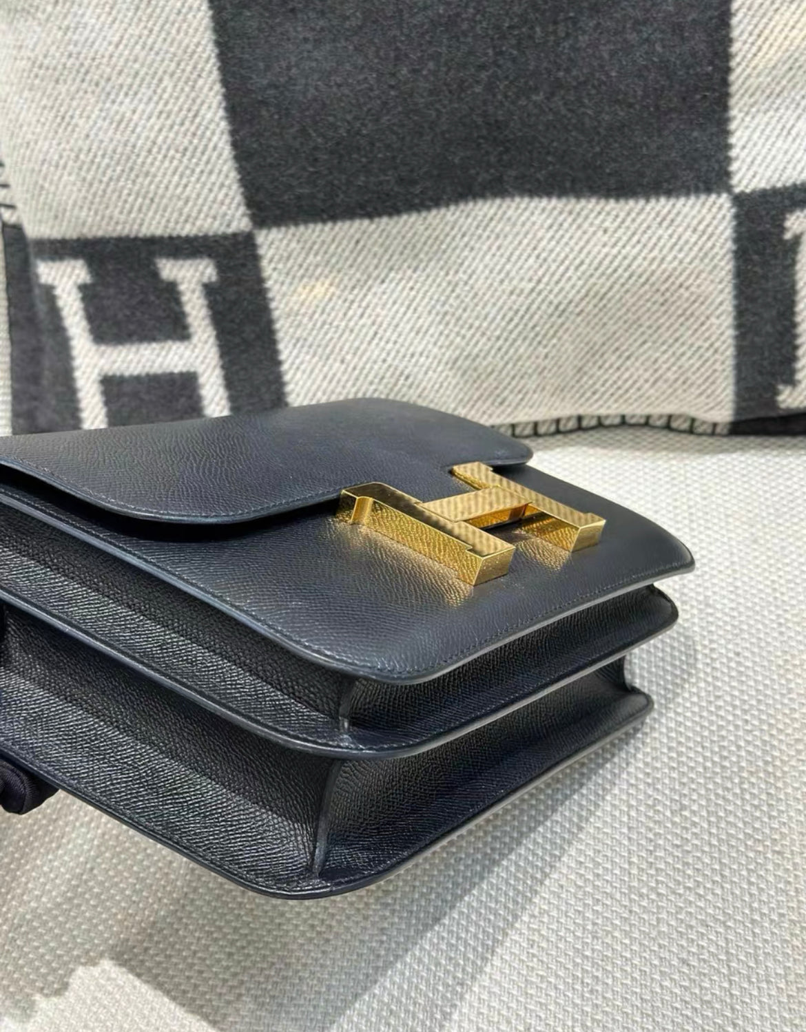 HERMES CONSTANCE 24 NOIR BLACK EPSOM GOLD HARDWARE