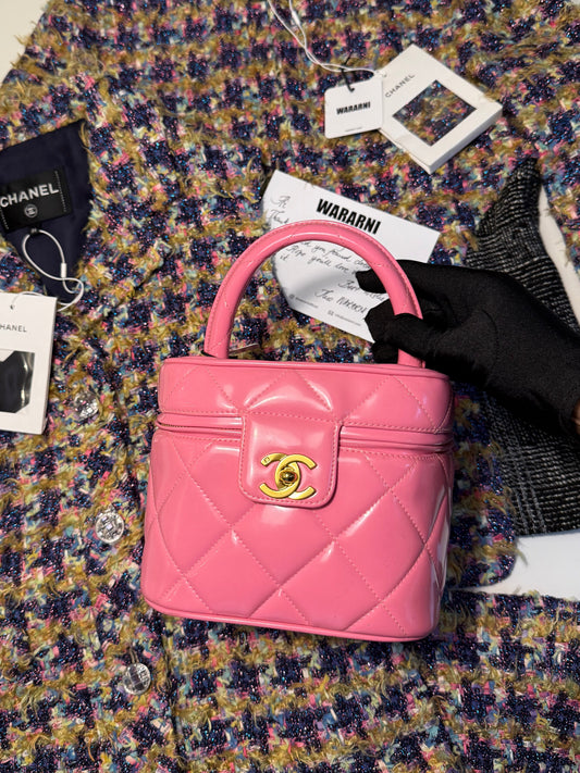 Chanel Vintage Spring 1995 Barbie Collection Vanity Bag with Mirror – Pink