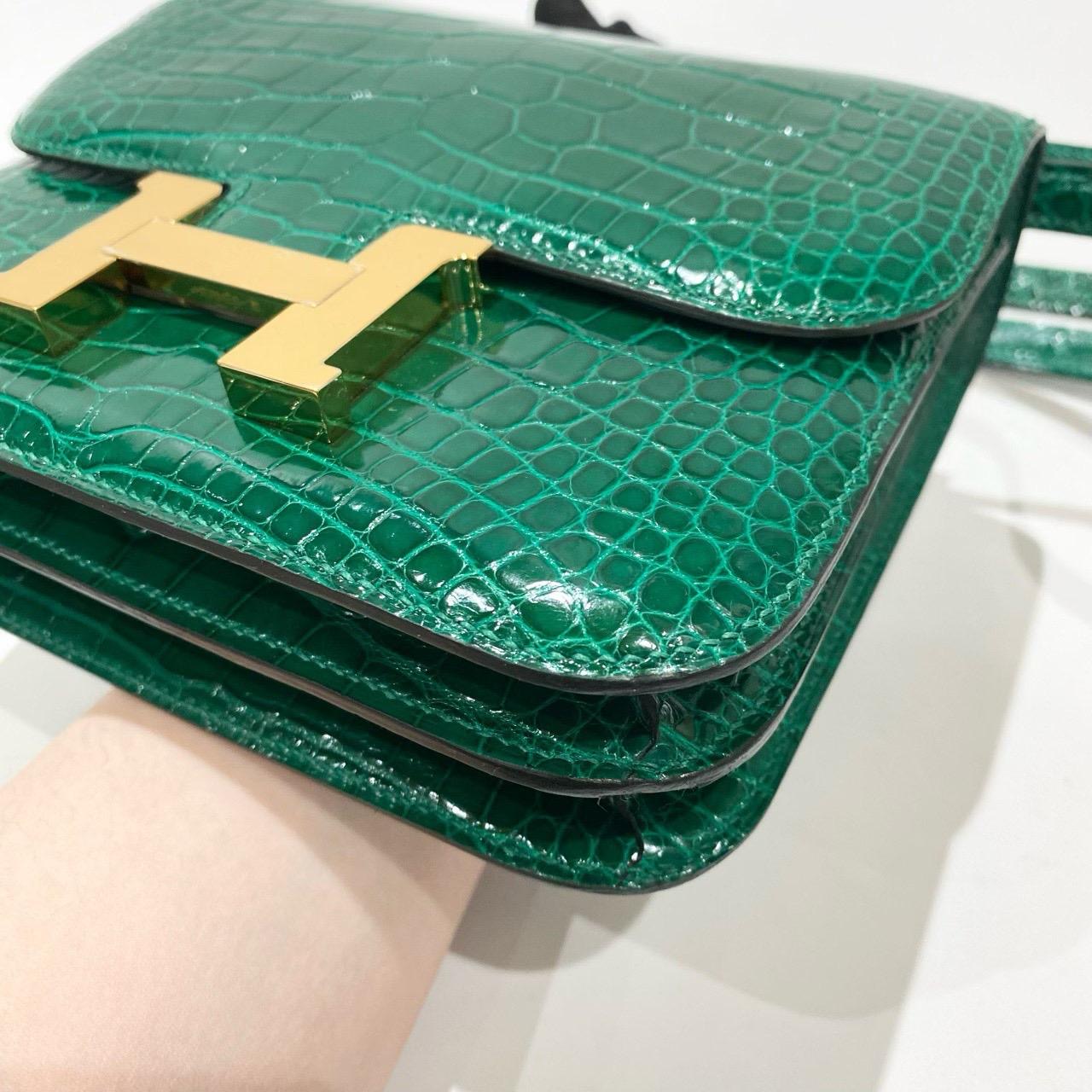 Hermès Constance 18 Vert Emeraude Alligator Mississippi Lisse Gold Hardware