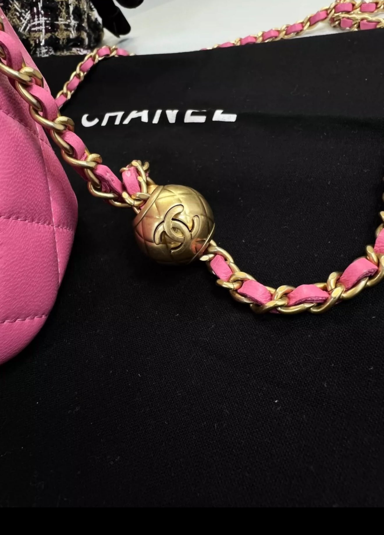 CHANEL Pearl Crush Mini Vanity Case Chain Shoulder Bag Pink