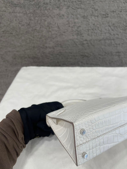 Hermès Kelly Sellier 20 Creme Chantilly Matte Alligator Palladium Hardware