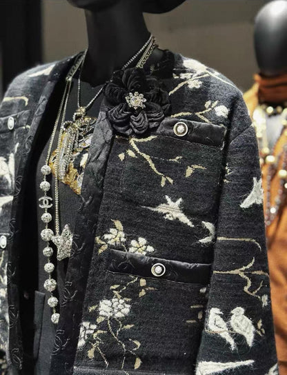 Chanel 25A black Gold Jacket