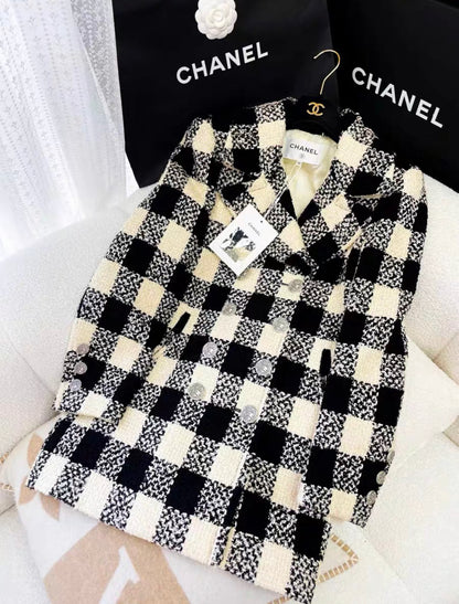 Chanel 16A Caban Fantasy Tweed size 38