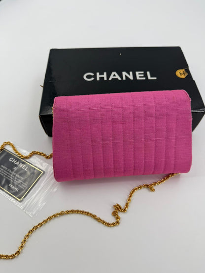 Chanel 2014 pink clutch