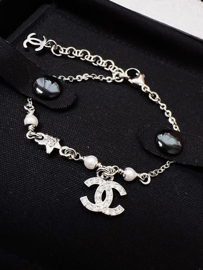 CHANEL ダブルC パール ジェット クリスタル ブローチ シルバー Chanel 26C silver pearl double diamond double C pendant bracelet