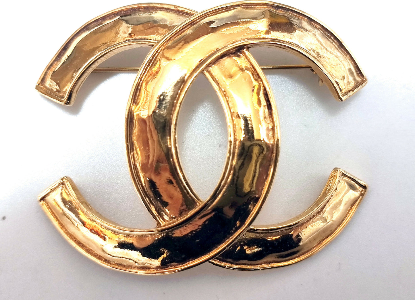 Chanel Vintage 94P Gold Plated Glossy Coco Mark Brooch