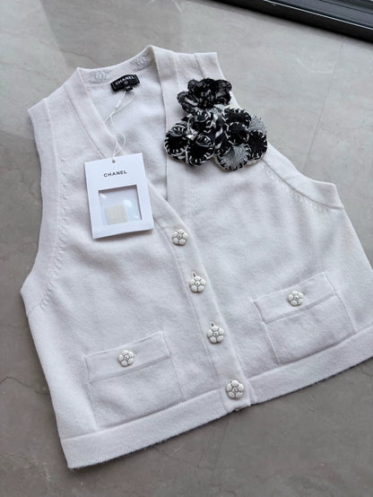 Chanel 23K White Camellia Knit Vest