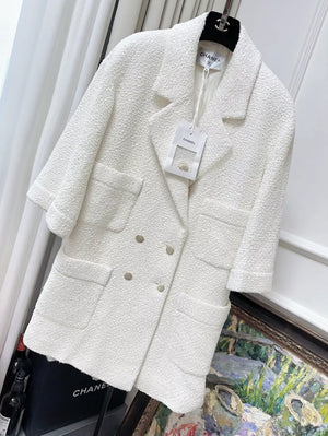 CHANEL 22S ecru tweed coat