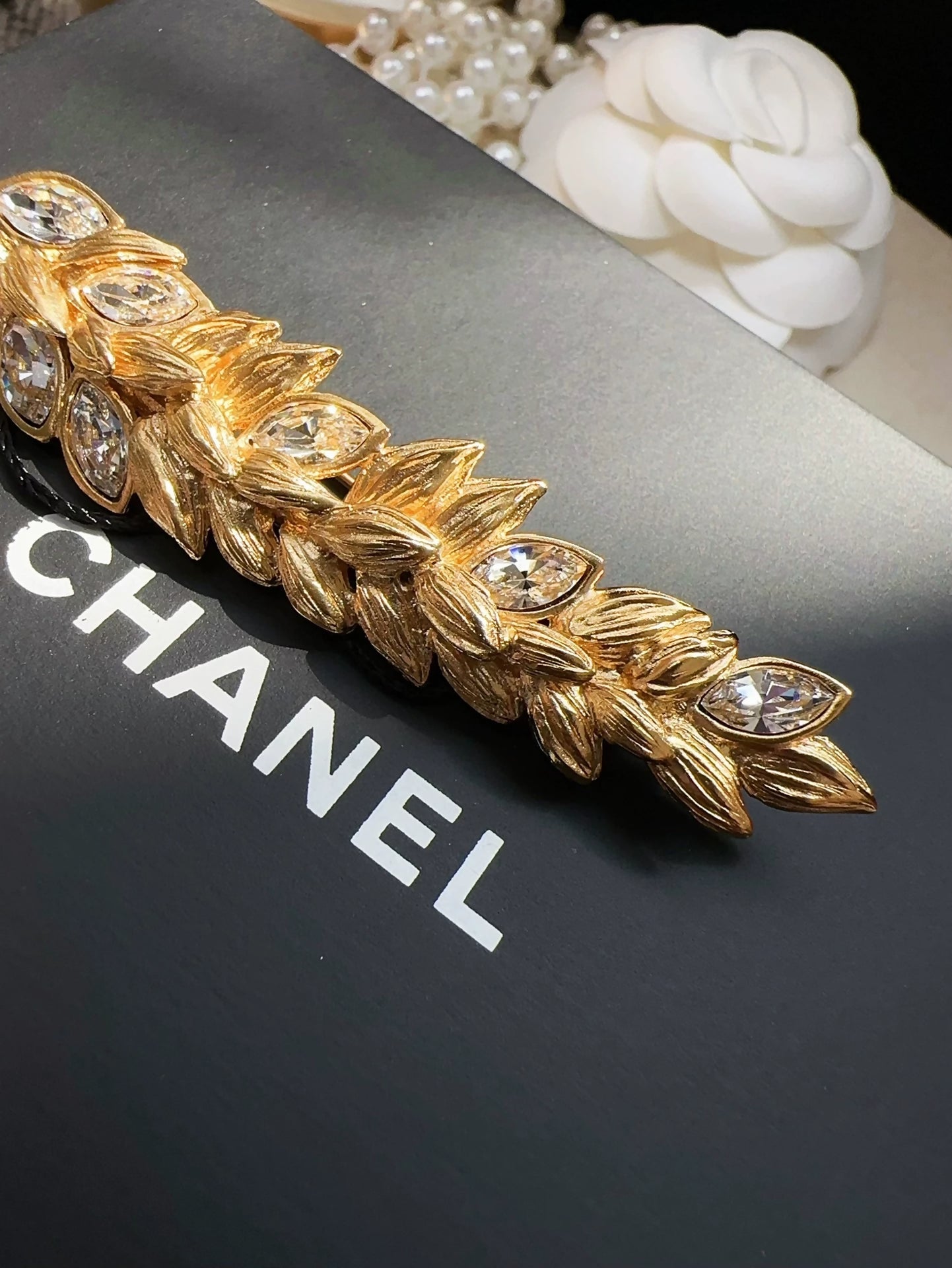 CHANEL classic golden wheat rhinestone brooch