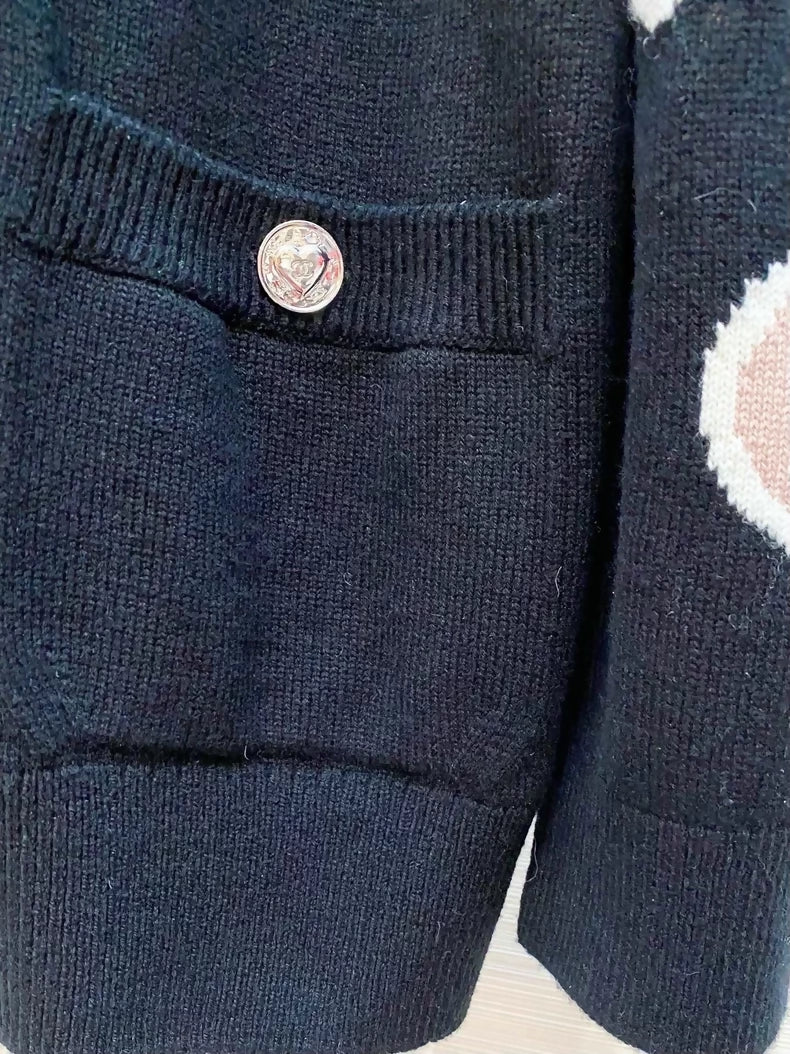 Chanel 25B black Cashmere Knit Cardigan