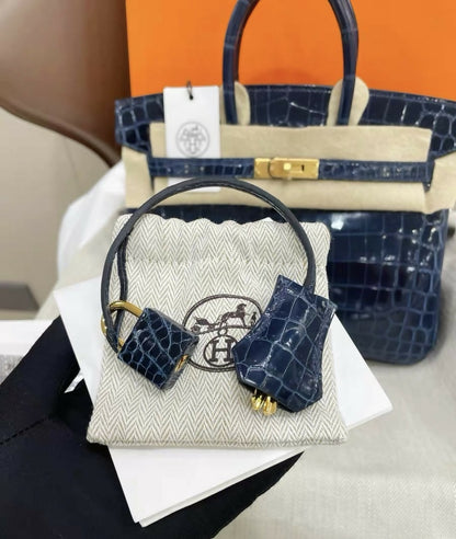 Hermès Birkin 25 Bleu Baltique (8X) Shiny Niloticus Crocodile with Gold Hardware