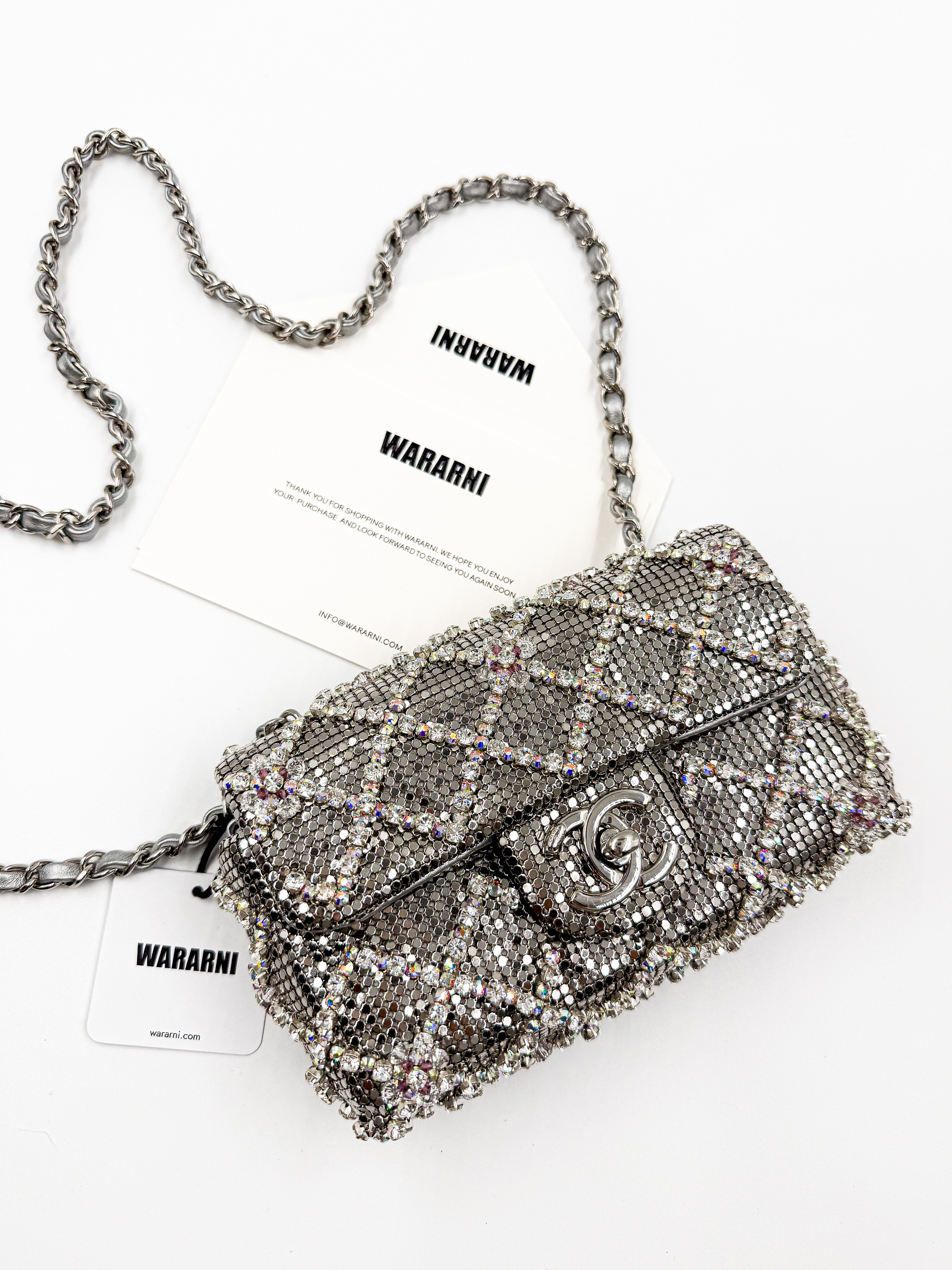 Chanel 22 diamond quilting silver-tone CC Mini Flap Bag – Wararni.com