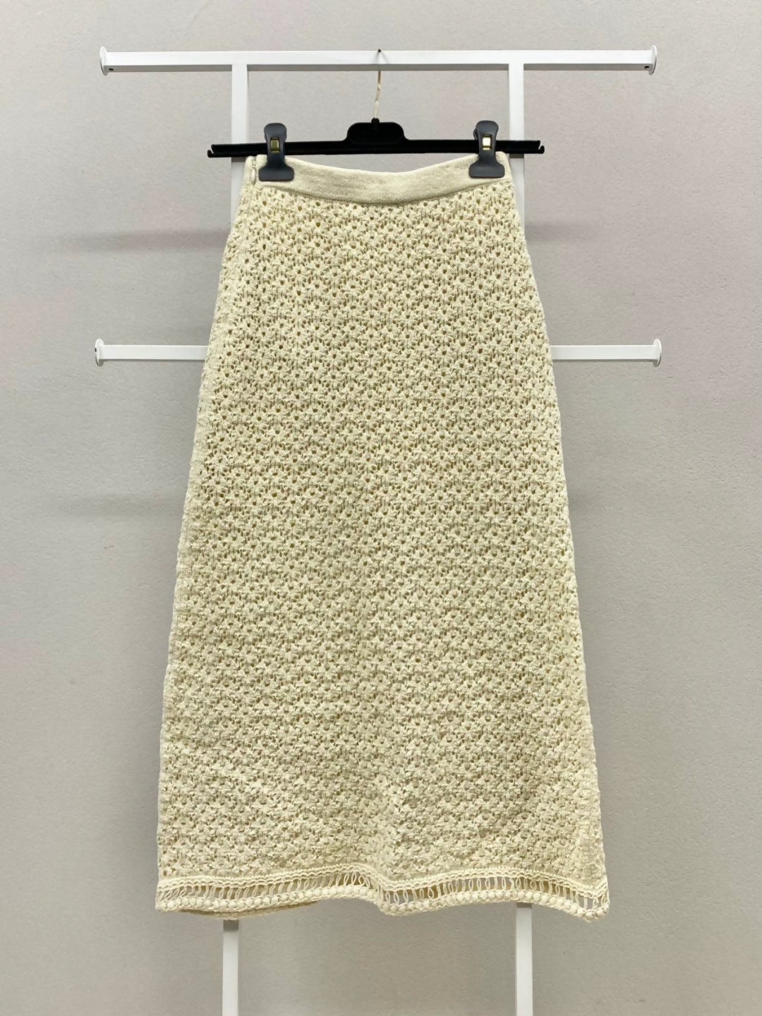 Chanel 20P off-white knitted skirt