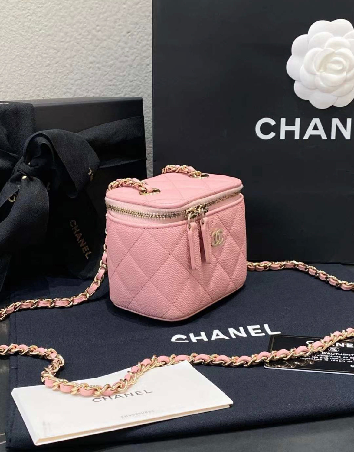 CHANEL 20 Pink Quilted Caviar Leather Mini Vanity Case With Chain Bag