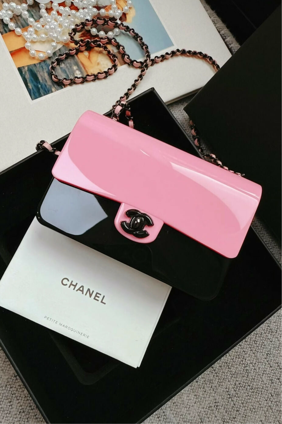 Chanel 21k pink & black mini acrylic small chain bag – Wararni.com