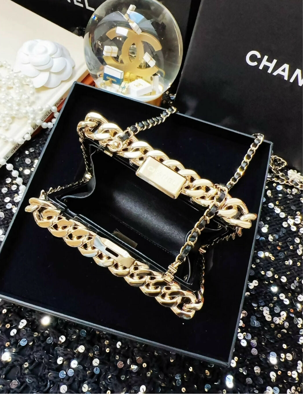 CHANEL 22C Black & Gold Minaudières