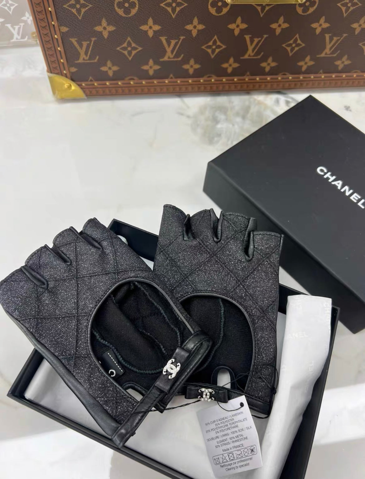 chanel handschuhe Chanel 24C CC gloves, brand new size 7.5, complete set with receipt – Wararni.com