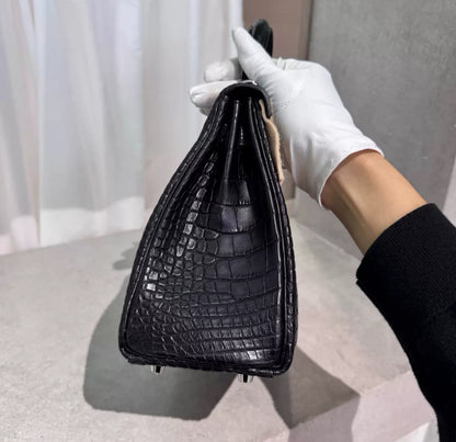 Hermès Kelly 25 Black Matte Crocodile Leather Palladium Hardware