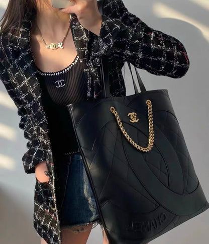 CHANEL 2023 Club Monaco Tote bag