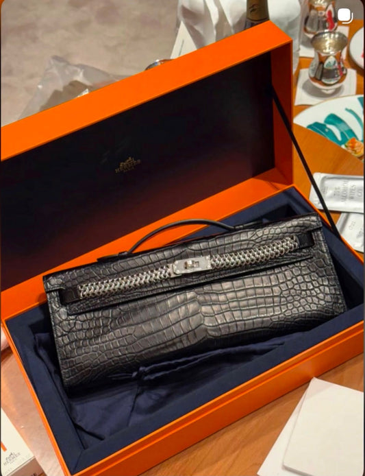 Hermes Kelly Cut Unchained Black Matte Porosus crocodile leather white gold hardware (brand new collection 2026)