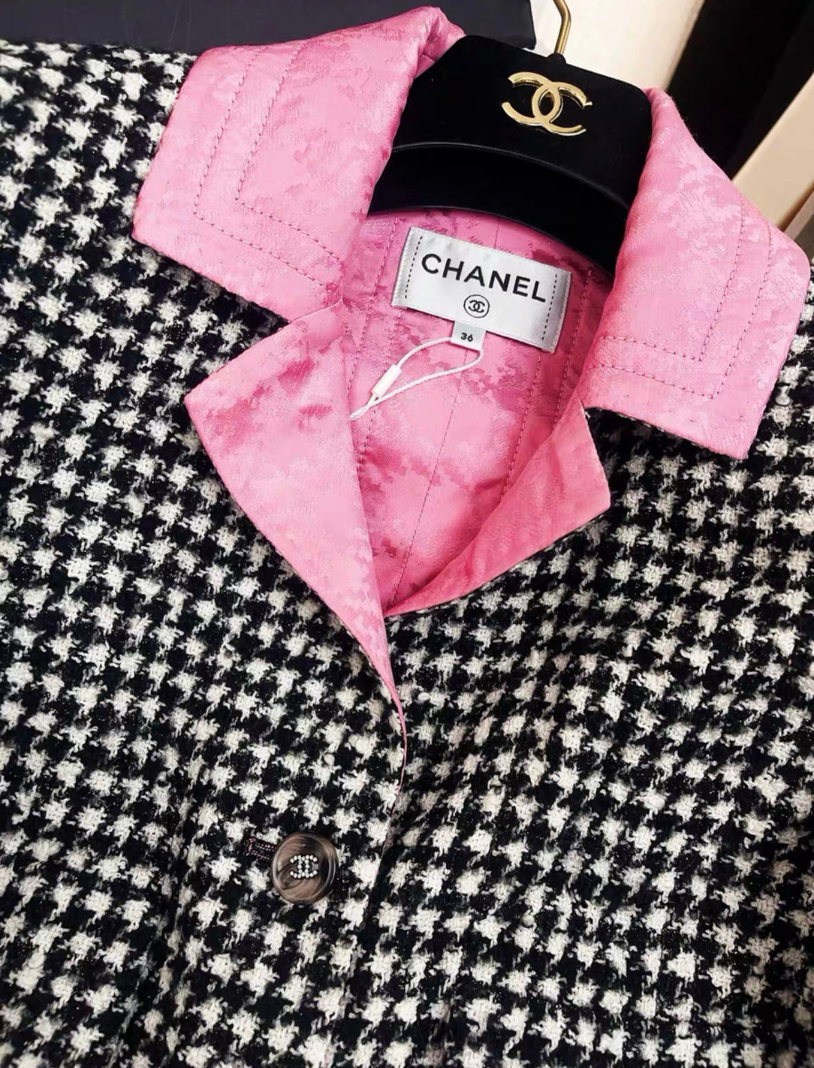 Chanel 24A Cotton Tweed, black, white & pink coat size 36