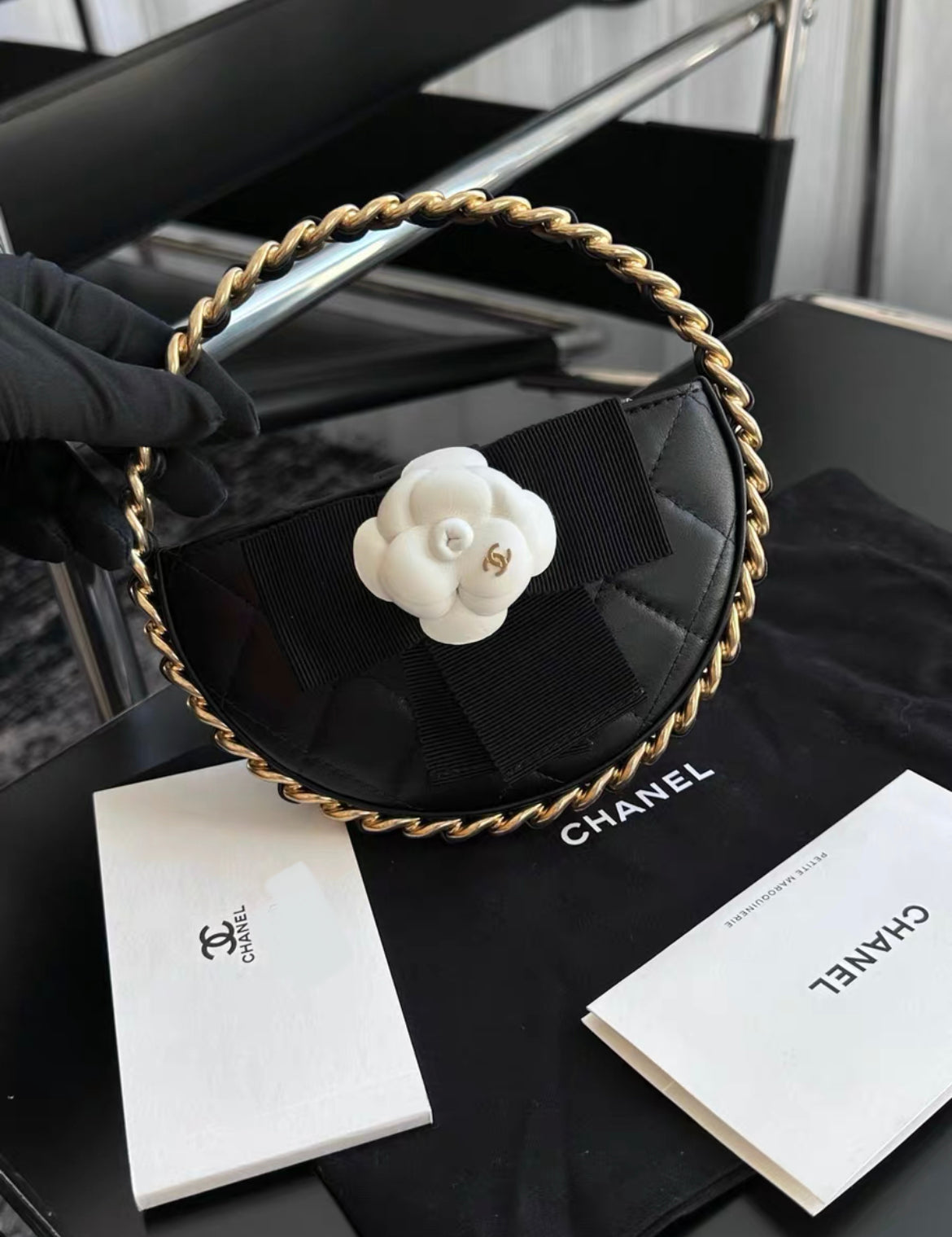 Chanel 23k Camellia Hula Hoop Bag Black – Wararni.com