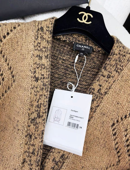 Chanel 22A Dark Beige & Black Cardigan size 34